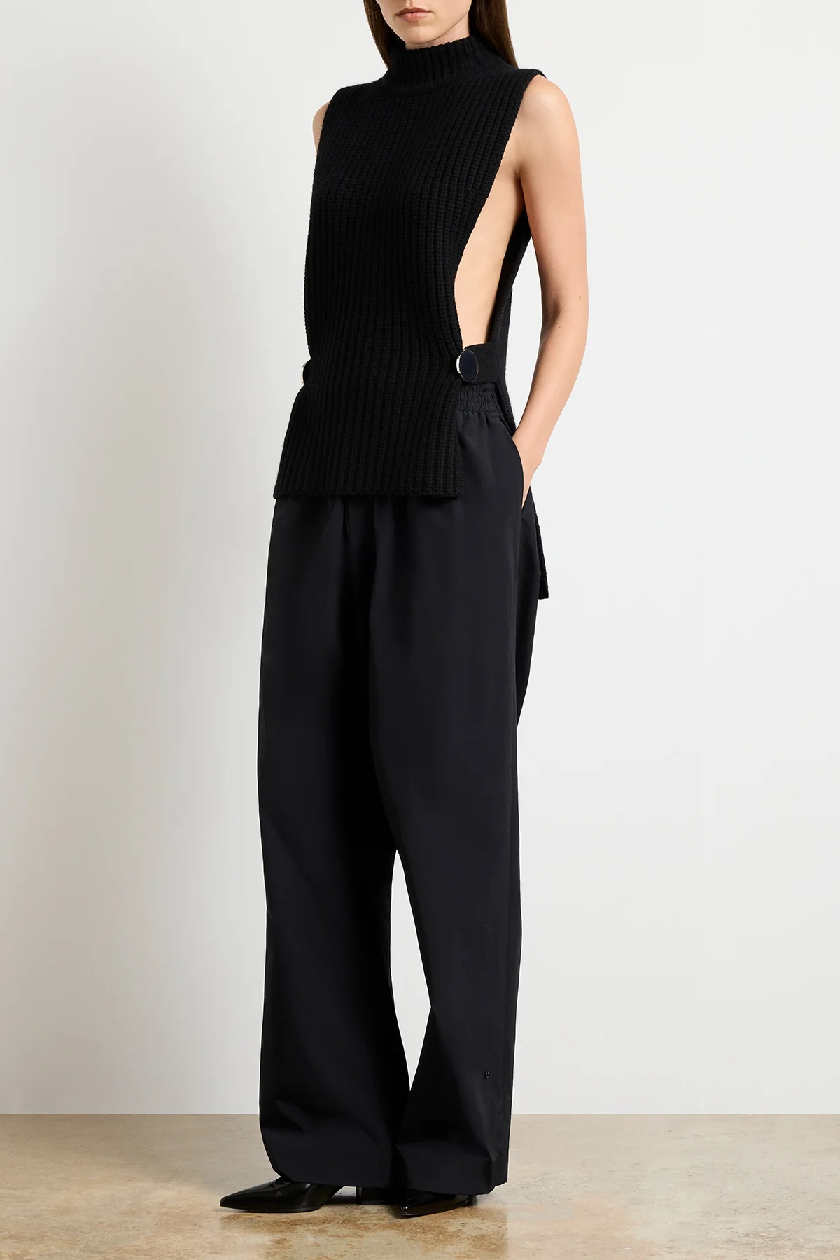 The Grayson English Rib Gillet in Black - Image 4