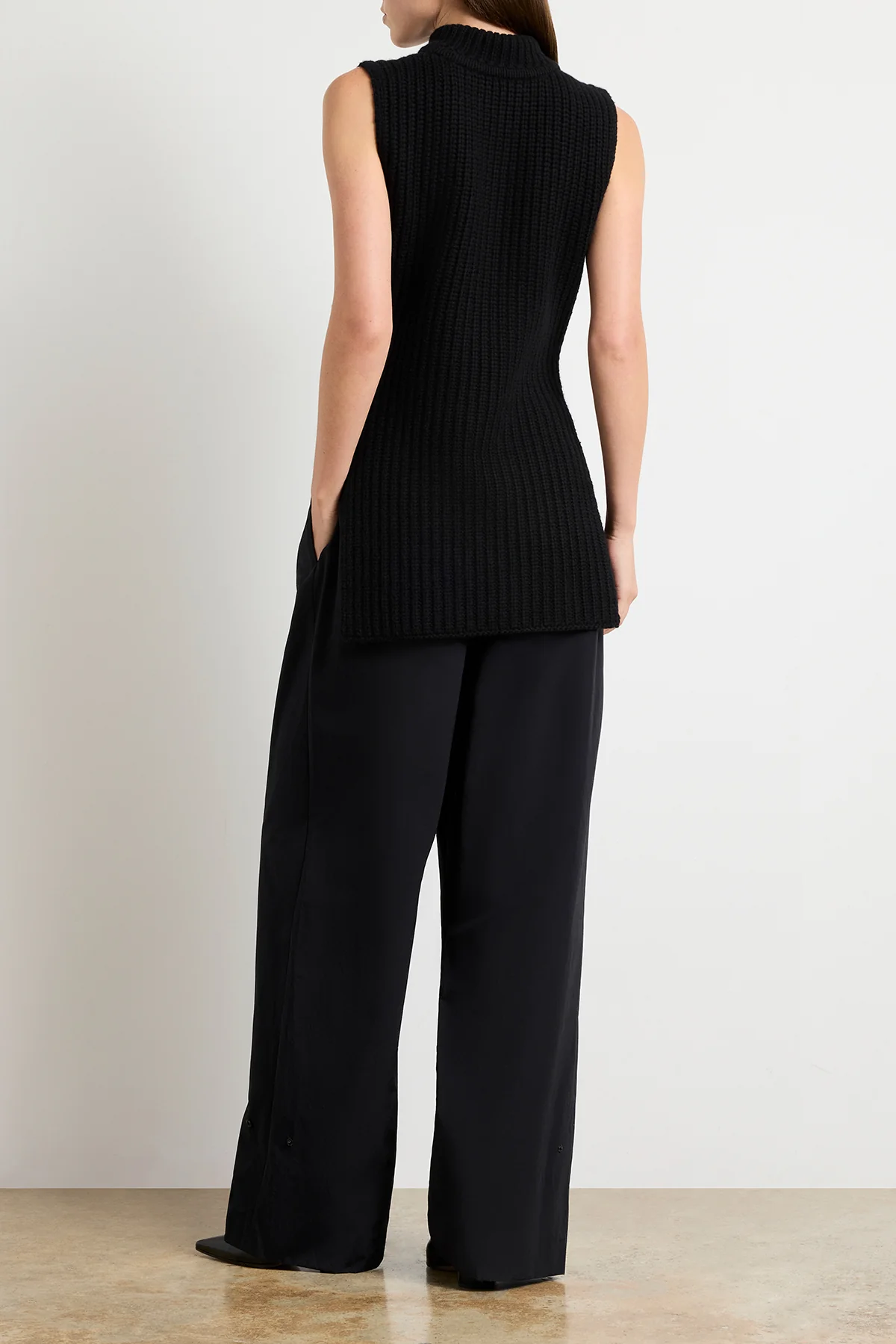 The Grayson English Rib Gillet in Black - Image 5