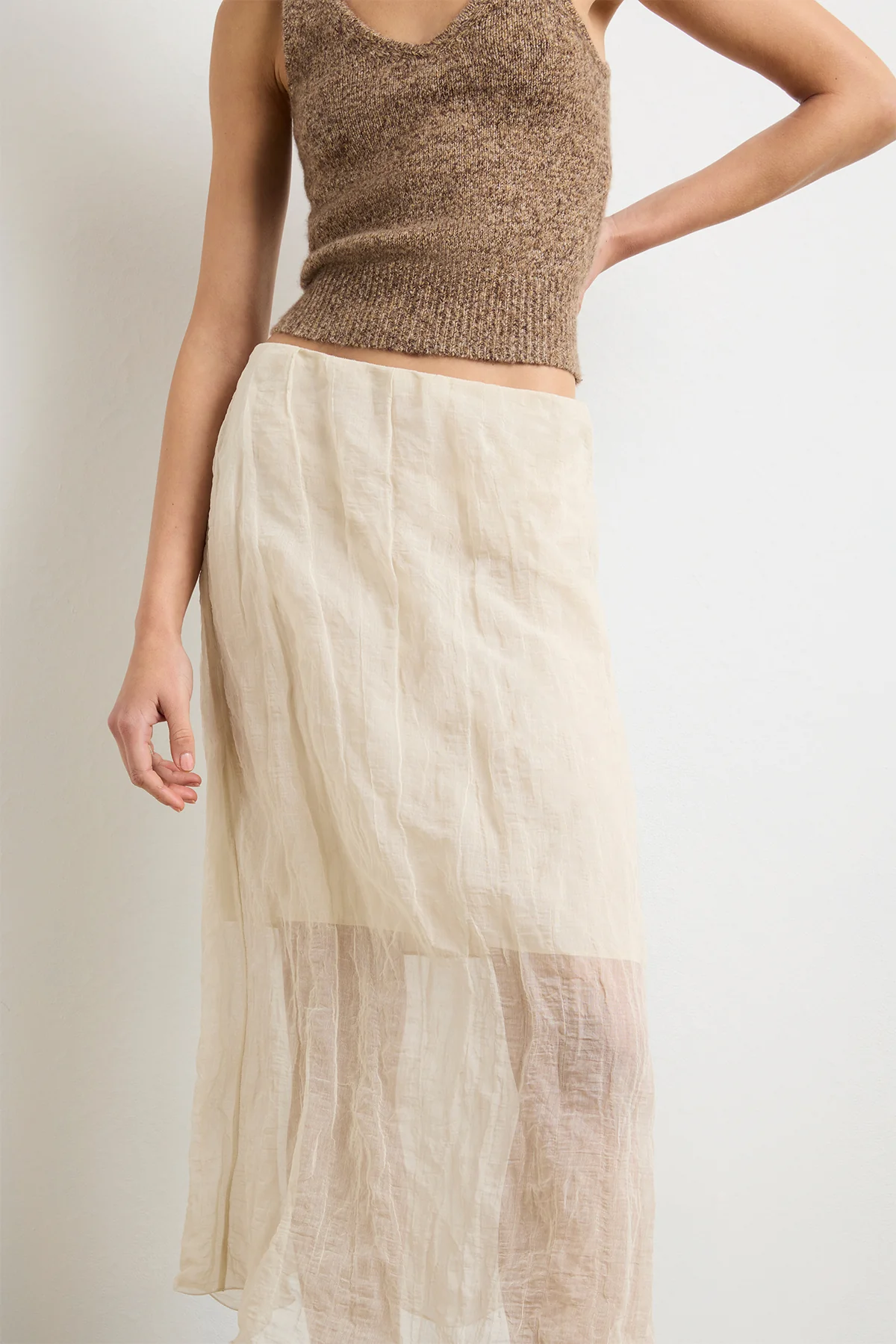 The James Skirt in Metal Oyster Organza - Image 4