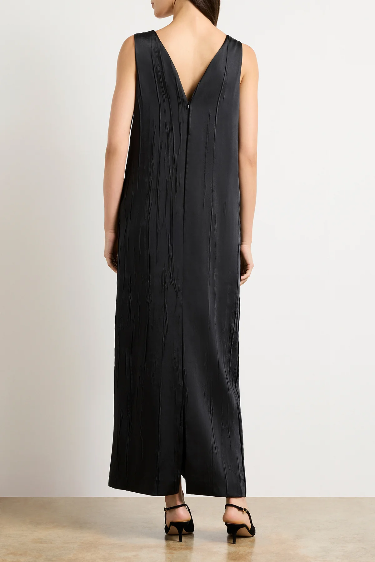 The Keke Midi Dress in Black - Image 4